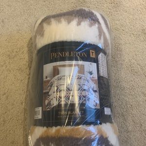 Pendleton Twin Blanket